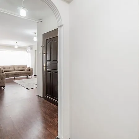 דירה Downtown 2 Bdrm